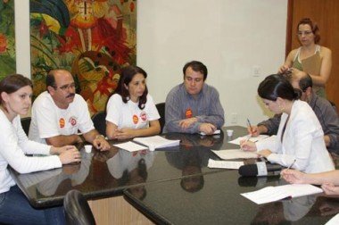 Servidores da saúde estadual: Greve começa terça-feira