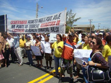 balsa-camacho-farol-moradores-fecham-a-estrada-1