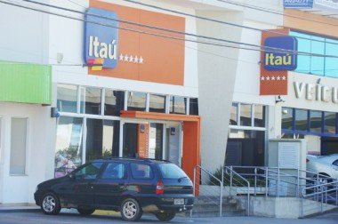 bancos-cinco-caixas-eletronicos-sao-arrombados-1