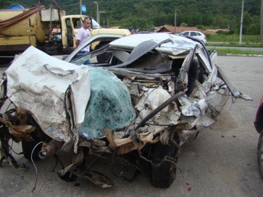 BR-101: Tubaronense morre em acidente