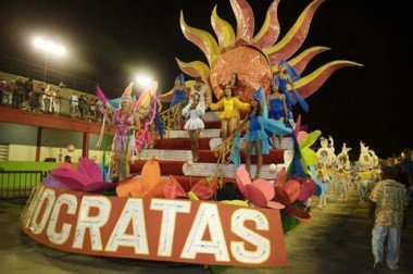 Folia em risco: Atraso de recurso emperra Carnaval na Amurel