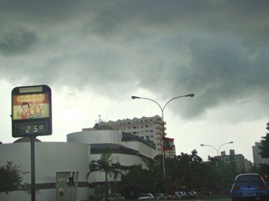 Tempo : Defesa Civil emite alerta