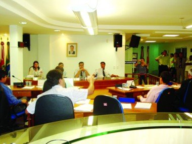 Diárias do prefeito: Reajuste de 100% é aprovado