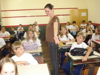 Educação: Superlotação em escolas é fiscalizada