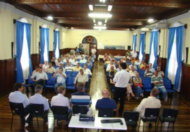 Eleições 2010: Manutenção da tríplice aliança ganha corpo