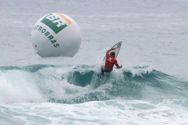 Nas ondas do Rosa: 144 surfistas de 14 estados