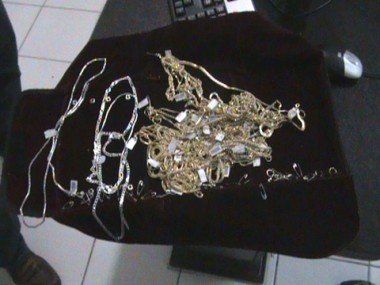 Roubo à relojoaria: Dupla de suspeitos é presa