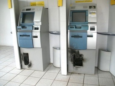 Caixeiros: Banco tem prejuízo, novamente