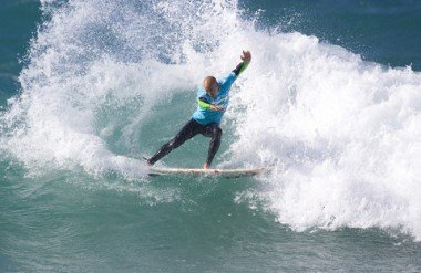 Surfe: Kelly Slater e companhia na Zimba