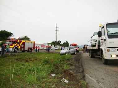 Trânsito: Mãe e filha morrem em acidente