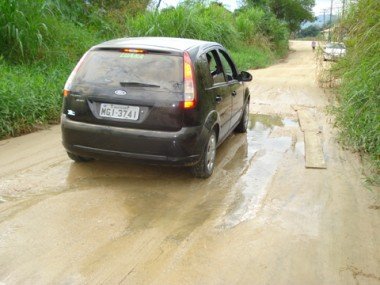 Esgoto a céu aberto: Prefeitura tem 15 dias para solucionar