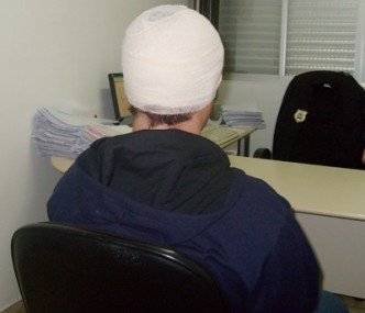 Homem leva quase 40 pontos após ser golpeado com facão