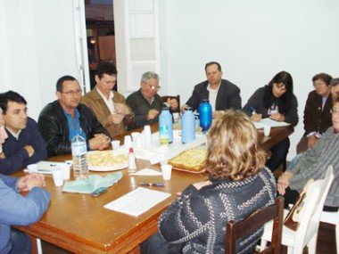 Hospital Santa Teresinha: Diretoria não prestará  informações sobre repasses