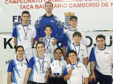 Karatê: Tubarão fica em 3º no Estadual