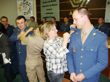 Profissão perigo: Bombeiros são  promovidos e reconhecidos