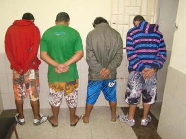 Quadrilha é presa por tráfico e roubos