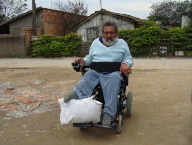 Solidariedade: Cadeira de rodas pode, sim, significar liberdade