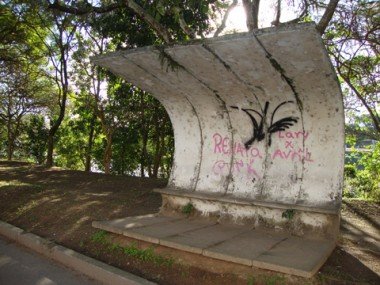 poluicao-visual-fiscalizacao-mais-intensa-em-pontos-de-onibus-1
