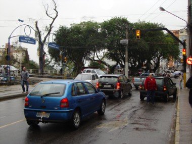 semaforos-licitacao-segue-emperrada-1