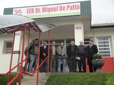 grao-para-reformas-em-escola-sao-inauguradas-1