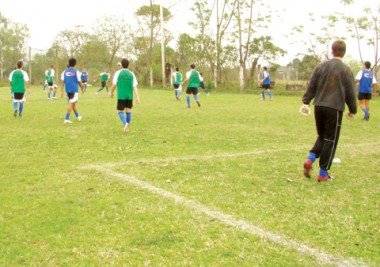 Divisão Especial: Peixe: coletivo deve definir titulares hoje
