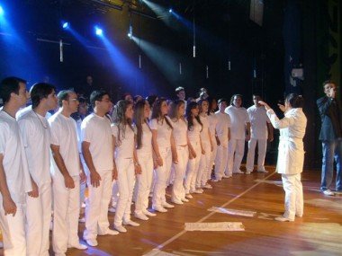 Unisul: Coral comemora 15 anos com espetáculo