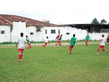 Divisão Especial: Hercílio Luz empata em casa