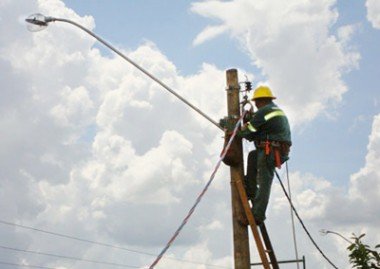 Iluminação pública: Manutenção do sistema é terceirizada