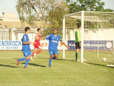 Divisão Especial: Peixe aplica 5 a 1 e lidera o quadrangular