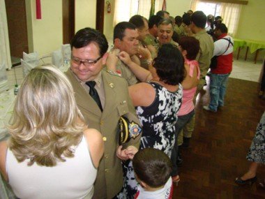 policia-militar-13-promocoes-e-uma-medalha-de-honra-ao-merito-1