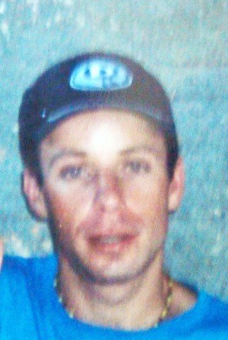 serie-de-assassinatos-ocorre-em-laguna-1 Patrick do Nascimento, 28 anos, levou três tiros.