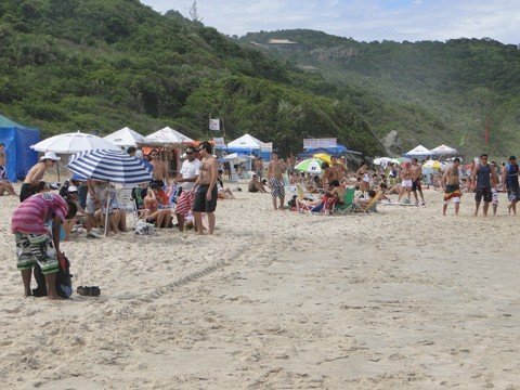 sol-mar-e-praia-do-rosa-1