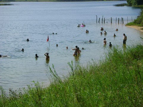 cinco-mortes-na-regiao-1 A Lagoa do Arroio Corrente é a única com guardas-vidas da região. Desde o ínicio da temporada, já foram contabilizadas quatro mortes em Jaguaruna. Três em lagoas e uma no mar.