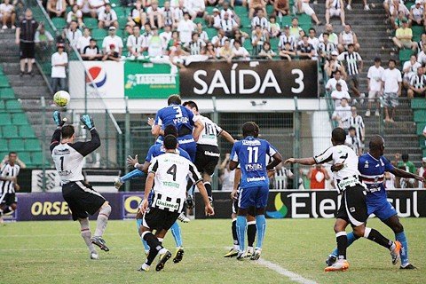 imbituba-leva-uma-sova-do-figueira-1 Figueirense depenou a Águia do Litoral no Orlando Scarpelli.