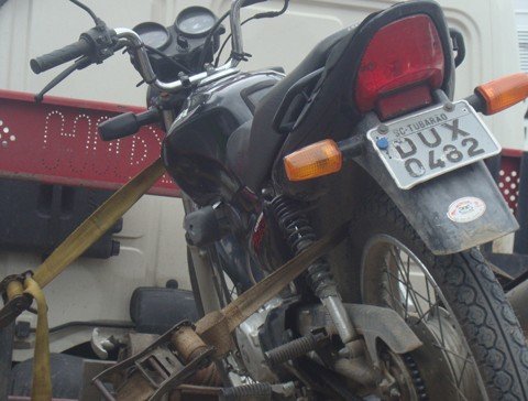 mais-um-adolescente-e-apreendido-em-tubarao-1 Motocicleta que havia sido furtada foi recuperada pela Polícia Militar na Área Verde.
