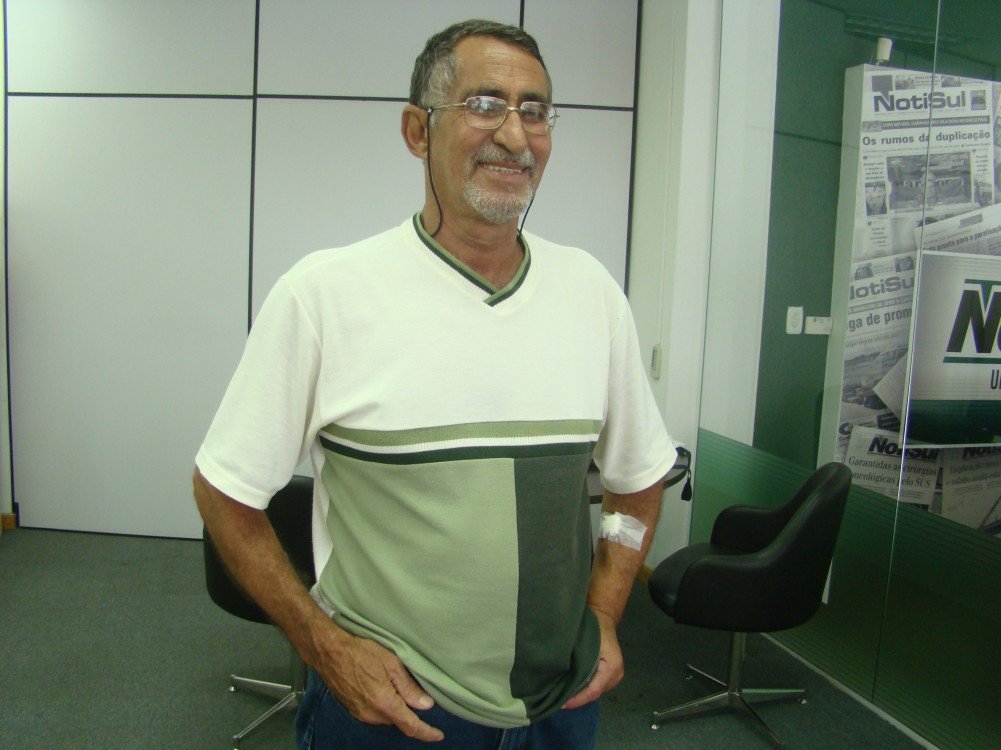 a-um-passo-da-cirurgia-1 Evandro já arrisca até um sorriso depois da saga para conseguir o exame