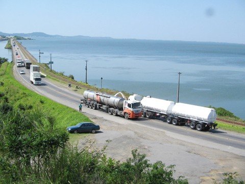 mais-3-recursos-sao-apresentados-1 O lote 1 da licitação da ponte de Cabeçudas, em Laguna, refere-se a recuperação das pistas complementares à estrutura da nova ponte. No total, 17 empresas apresentaram documentação para habilitação em 25 de novembro do ano passado.