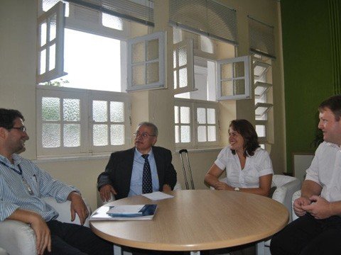 unisul-tera-um-centro-de-referencia-1 Encontro, ontem pela manhã, serviu para delinear as ações referentes à segunda etapa de implantação do centro de referência