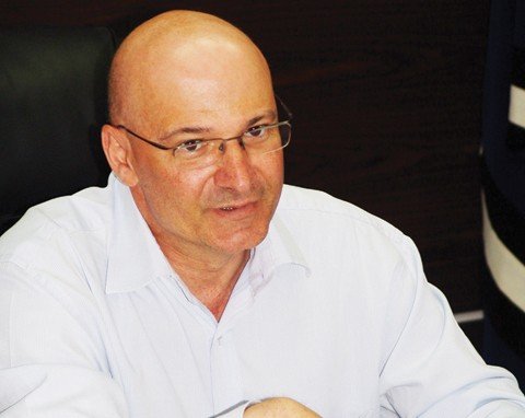 1o-escalao-e-anunciado-1 Com a definição do primeiro escalão, Bertoncini dá início a implantação da reforma administrativa.