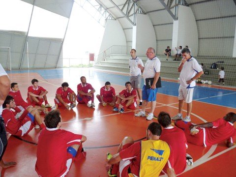 lesoes-atrapalham-a-hipper-freios-unisul-1 Jarico teve problemas para montar a equipe no treinamento de terça-feira.