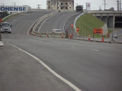 pista-sera-estreitada-para-obras-1 Os motoristas devem redobrar a atenção nos trechos