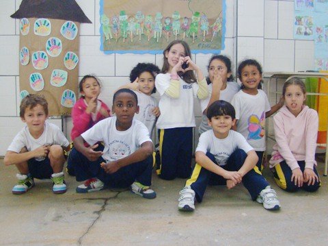 Os trabalhos das crianças da Escola Faustina foram expostos para os pais no sábado.