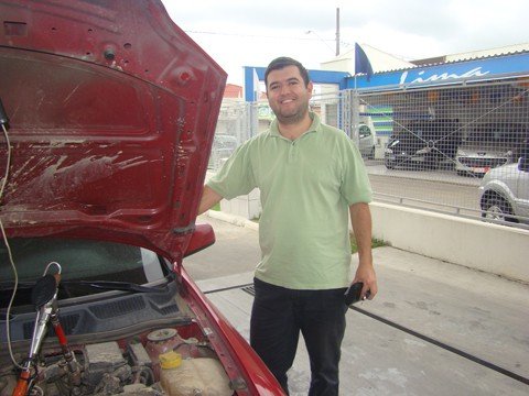 conversoes-para-gnv-crescem-60-1 Anderson não troca o carro movido a GNV.