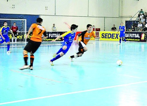 unisul-joga-para-embalar-1 Equipe da Unisul espera, mais uma vez, o apoio da torcida no Salgadão