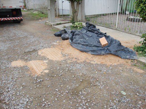 10o-assassinato-ocorre-na-cidade-azul-1 O crime ocorreu na rua Tereza Cristina, no bairro Oficinas.