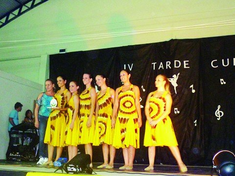 bailarinas-da-unisul-no-festival-de-joinville-1 As bailarinas da Cia da Dança já iniciaram a preparação para o festival