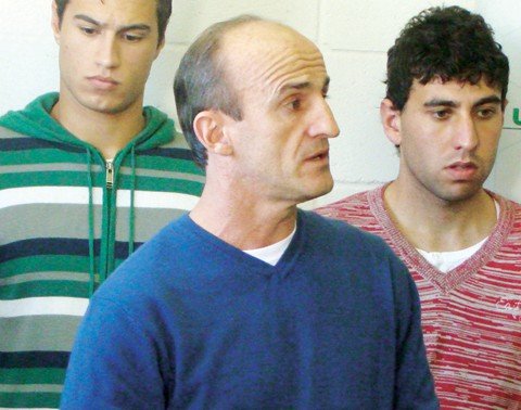 elenco-do-atletico-tubarao-esta-pronto-1 Grizzo falou sobre o elenco e a expectativa para 2011.