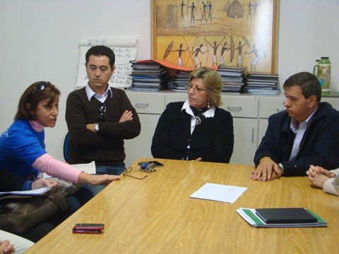 escolas-podem-ser-fechadas-1 O acordo entre prefeitura e sindicato dos professores municipais ficou para segunda-feira. O Sintermut não aceitou a proposta apresentada