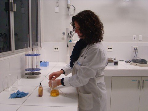 licitacao-sai-em-ate-2-meses-1 Hoje, o grupo formado por três grandes empresas do setor - Enops/Esteio/Saneter - atua, ainda, com contrato emergencial. Nestes seis anos de municipalização, mesmo sem a concessão, foram aplicados R$ 70,85 milhões na Cidade Azul.