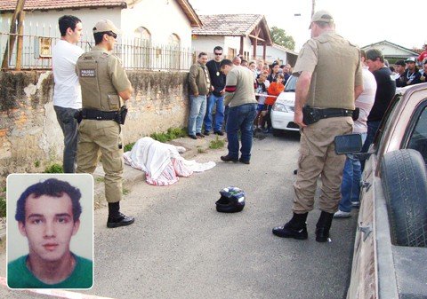 mais-2-pessoas-sao-assassinadas-1 Ruan Tártari de Oliveira (na foto em detalhe), 20 anos, conduzia uma Tornado vermelha quando foi alvejado por diversos tiros disparados por dois motocilistas em uma Tornado branca.